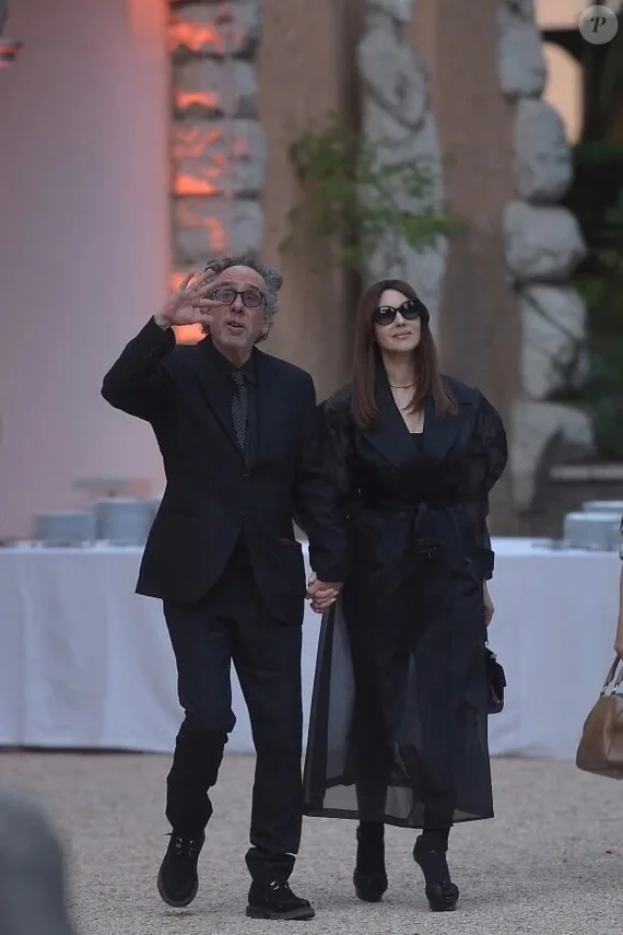 Monica and Tim - Celebrities, Actors and actresses, Professional shooting, Monica Bellucci, Tim Burton, Golden globe, Italy, Prize, Longpost