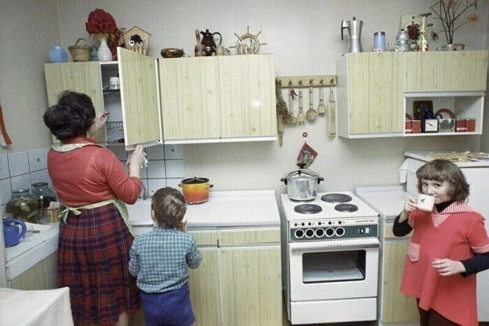 Cozy - the USSR, Made in USSR, Family, Children, Parents, Cosiness, beauty, Youth, Youth, Apartment, Kitchen, Telegram (link)