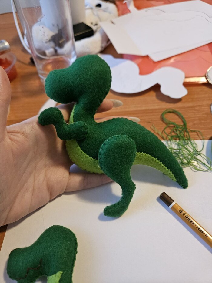 Третья версия (на голову внизу не обращайте внимания, это второй)