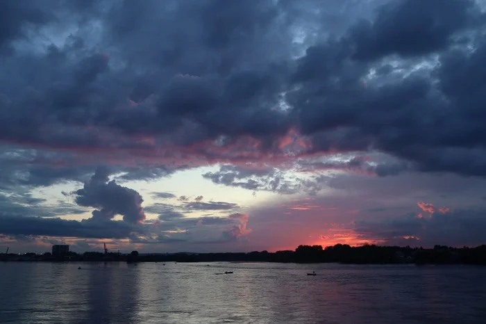 Evening coolness - My, Irkutsk, Water, River, Angara River, Embankment, Sunset, Clouds, The photo, Landscape