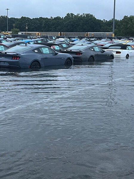 Ford donated Mustangs that sank in the storm to workshops to train new craftsmen - Transport, Motorists, Auto, Ford, Car service, Telegram (link)