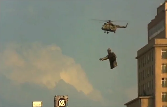 Goodbye, Lenin! - The photo, Helicopter, Mi-8, GDR, Germany, Movies, Frame, Lenin, Suspension