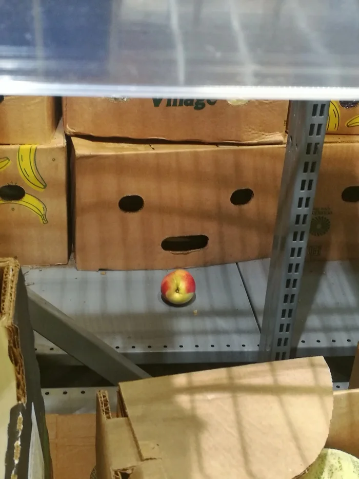 Can't reach - My, Pareidolia, Apples, Box, Sadness, It seemed