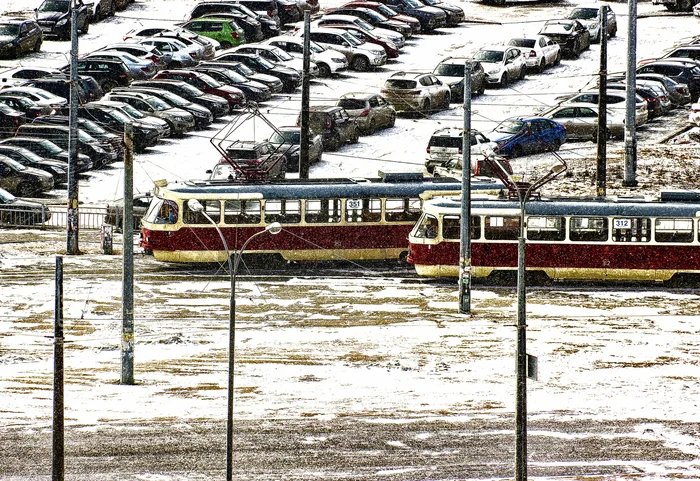 Ekaterinburg. Transport - My, The photo, Canon, Street photography, City walk, Middle Ural, Yekaterinburg, Transport, Public transport, Tram, Tram rails, Beginning photographer, Longpost