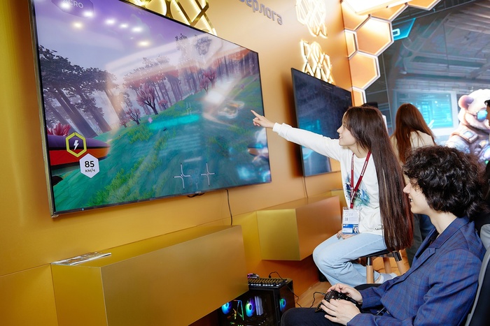 Презентация игрового симулятора «Академия дронов: медвежий патруль» на ПМЭФ — 2024