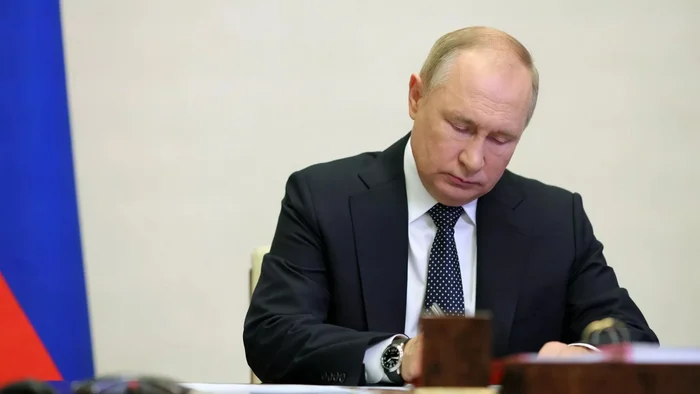 Putin signed a law on a progressive personal income tax scale with rates from 13% to 22% - news, Politics, Bill, Tax, Russia, Vladimir Putin, Personal income tax, Russians, Money, Income, Profit, Tax Code, Self-employment, Special operation, Military, Business, Society, Риа Новости, Rise in prices, Inflation