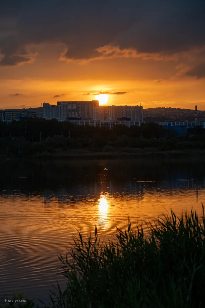 Sunset in Novorossiysk - My, The photo, Sunset, Lake, Town, Nature, Reflection, Landscape