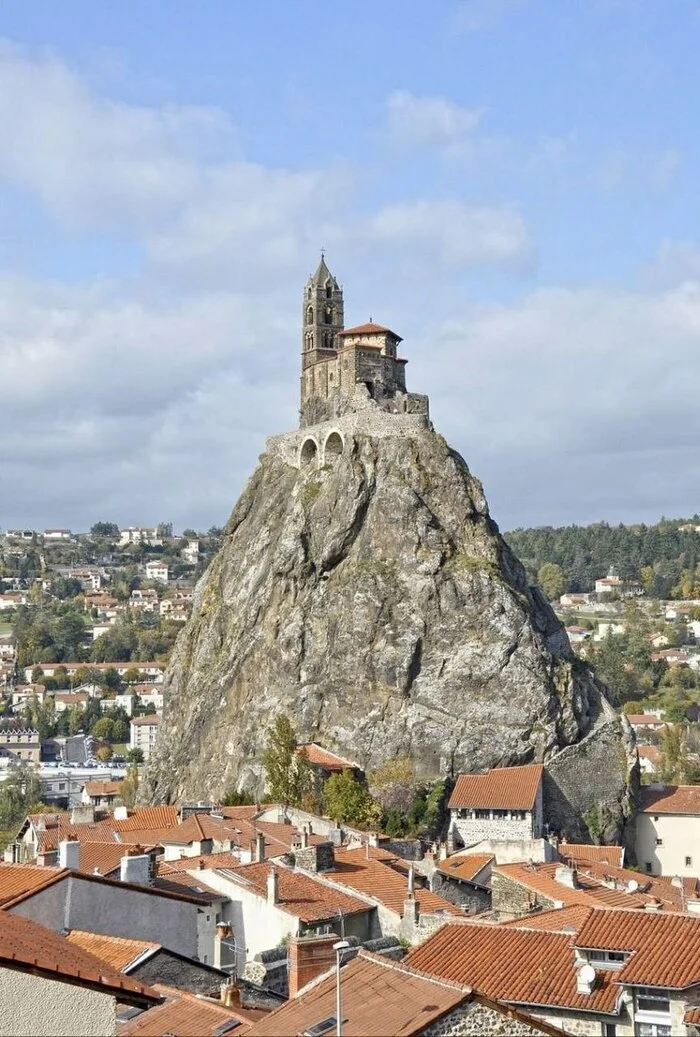 The Church of Saint-Michel-d'Aiguille was built in 962 on ancient volcanic rock - The photo, Church, France, sights