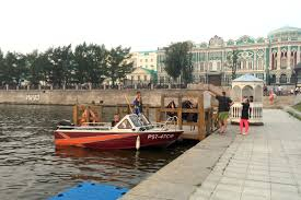 Boats on the city pond are banned in Yekaterinburg - Right, Lawyers, Incident, Advocate, Court, Fine, Bailiffs, League of Lawyers, Negative