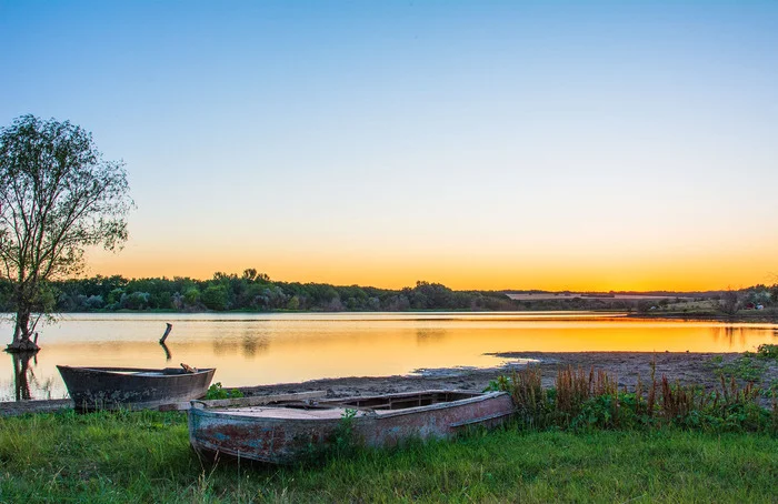 Fishing awaits... - My, The photo, Nikon, Nature, Landscape, Pond, Sunset, A boat