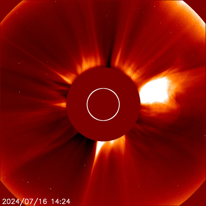     ,     LASCO C2   SOHO.
