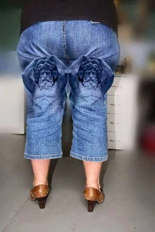 Atlantans hold their butts on denim hands - Poems, Humor, People, Women, Fullness, Style, Jeans, Expectation and reality, Fashion, Fashion what are you doing, A life, Booty, Men and women, Talk, Back view, Atlant, Vulgarity