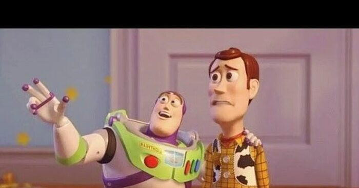 Баззлайтер показывает свои переписки на Авито