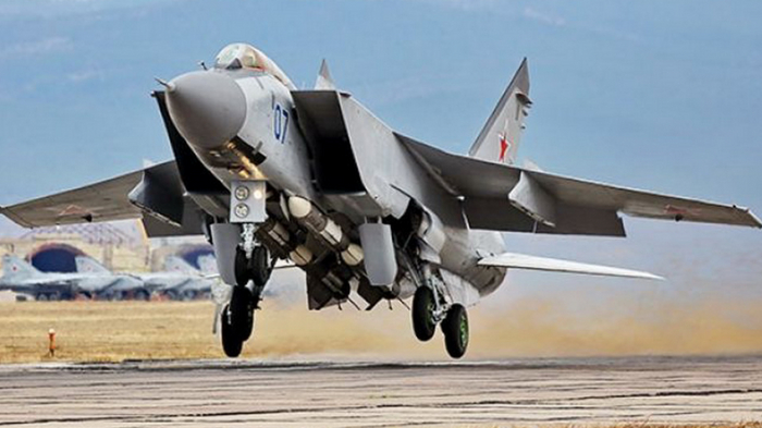 Истребитель-перехватчик МиГ-31