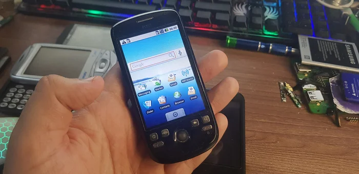 Самый первый Android-смартфон в мире: каким был HTC Dream? Пишем приложения для Android 1.0 в 2024 - Моё, Опрос, Покупка, Android, Смартфон, Гаджеты, Китай, Htc, Разработка, Программирование, Java, Ретроспектива, Диковинки, Ништяки, Моддинг, Видео, Без звука, Длиннопост