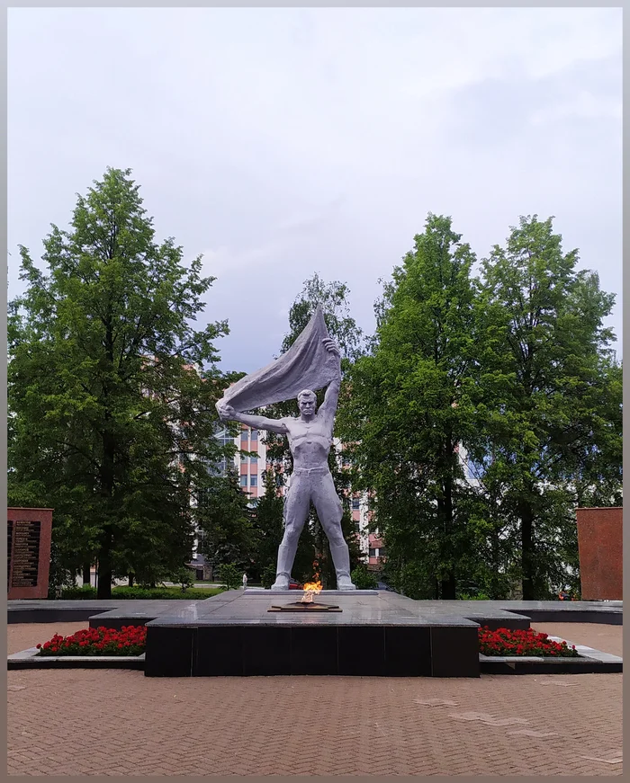 Ижевск 2024. Записки мирного туриста - Моё, Город, Впечатления, Архитектура, Ижевск, Удмуртия, Достопримечательности, Города России, Длиннопост, Растения, Цветы, Туризм, Парк, Серия Записки мирного туриста