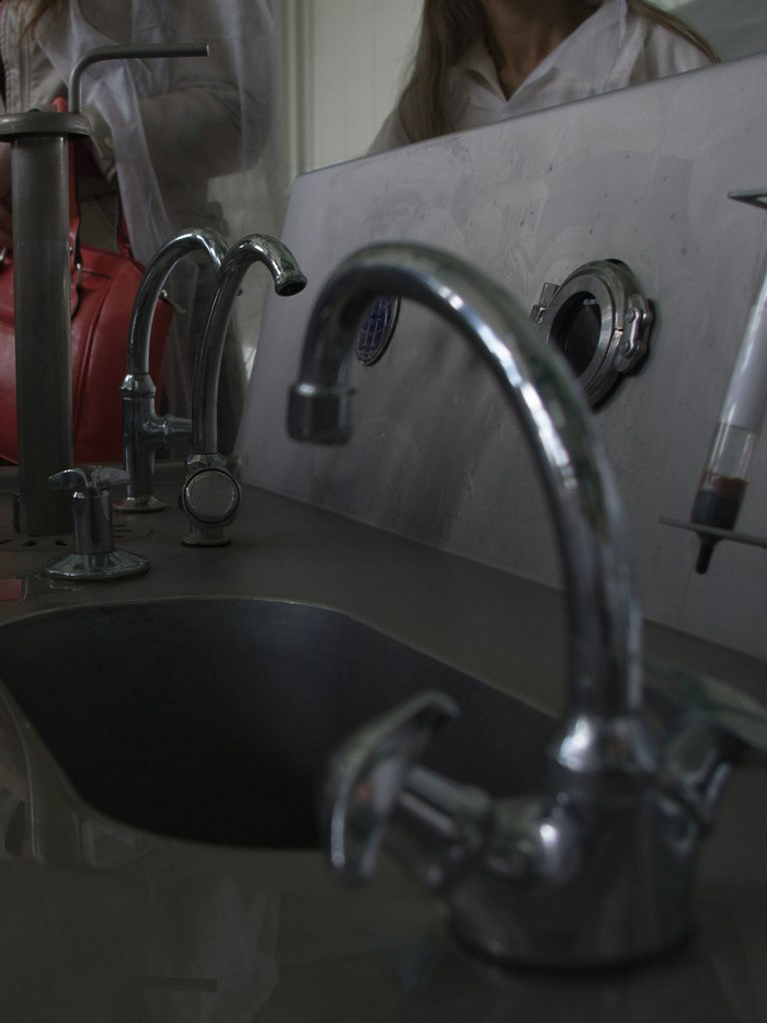 но нам тут не наливали