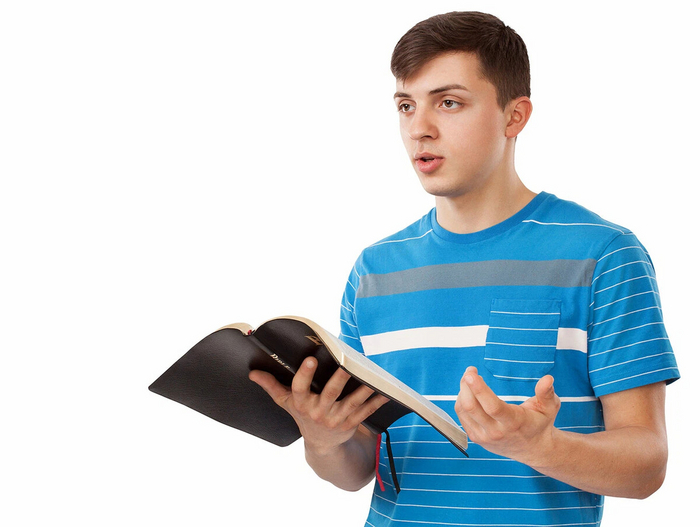 Юный проповедник прогневил боженьку