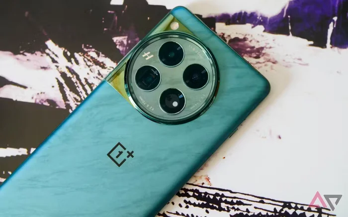 Why don't they make metal phones anymore? - My, Telephone, Design, Frame, Plastic, Fashion, Translated by myself, Longpost, Series News