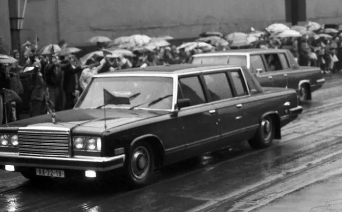 ЗИЛ-41045 последнего президента ЧССР Густава Гусака