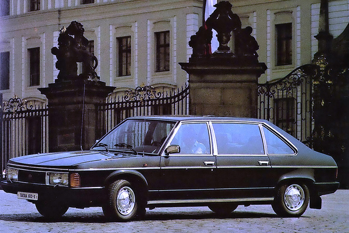 Специальная удлиненная правительственная Tatra 613S