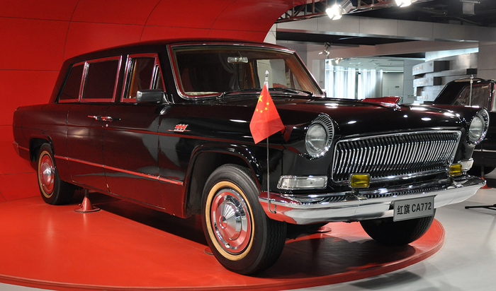 Автомобильная гордость Китая — бронированный Hongqi CA 772