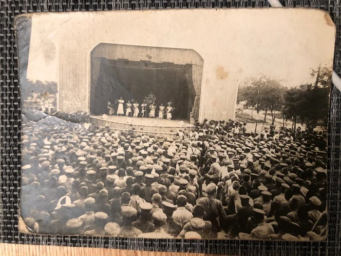 Выступление оркестра Мисс джаз в 1930-е гг. Клуб инвалидов. Ленинград - Черно-белое фото, СССР, Английская набережная, 1930-е, Джаз, Ленинград