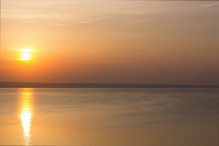 Warm sunset over the Volga - My, Ulyanovsk, The photo, Sunset, Nature, The nature of Russia, Sky, The sun, Volga river, Water