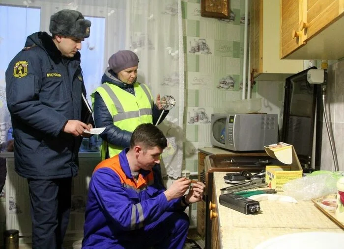 An amazing story about how a man lost his apartment at the request of gas workers, and his neighbors were without gas for a year and a half - My, Court, Right, Law, Housing and communal services, Gas, Gazprom, Проверка, Bailiffs, Longpost