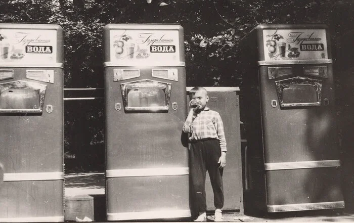 At the soda fountain, year and location unknown - the USSR, Black and white photo, Old photo, Soda machine, 60th, 50th, 70th, Soda