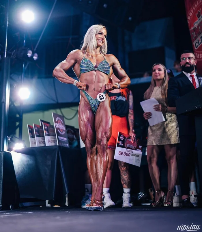 Lena Ramsteiner - Lena Ramsteiner, Bodybuilders, Muscle, Sports girls, Girls, Strong girl, Body Fitness, Back, Body-building, Video, Vertical video, Youtube, Longpost