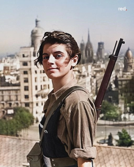 Коммунистка