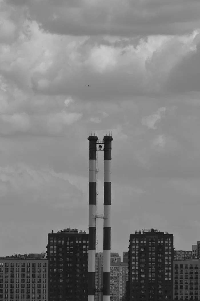 You just need to take a closer look - My, The photo, Architecture, Monochrome, Airplane