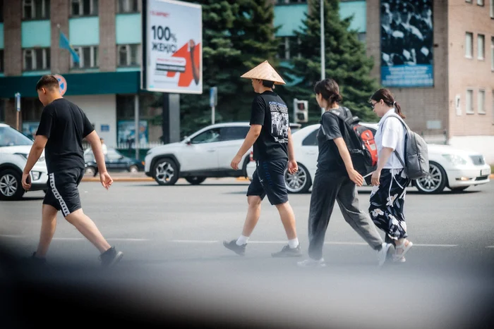 When you're the God of Thunder but you're trying to blend in with the crowd - My, The photo, Kazakhstan, Uralsk, Mortal kombat, Raiden