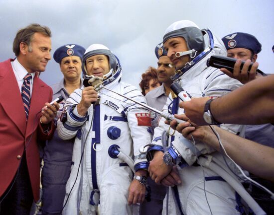 Dedicated to one myth - Cosmonautics, Apollo-Soyuz, Apollo, Conspiracy, Longpost