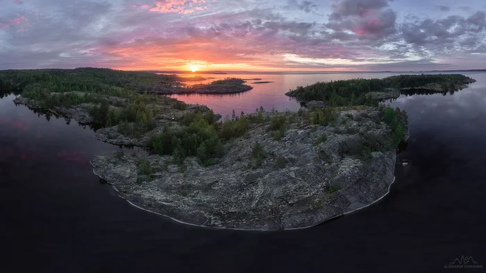 Панорама Ладожских шхер на рассвете - Моё, Фотография, Утро, Рассвет, Ладога, Ладожское озеро, Отражение, Ладожские шхеры, Облака