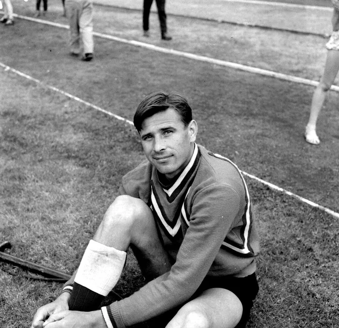 Lev Yashin - news, Lev Yashin, Football, Sport, Legend, Pride, Goalkeeper, Black and white photo