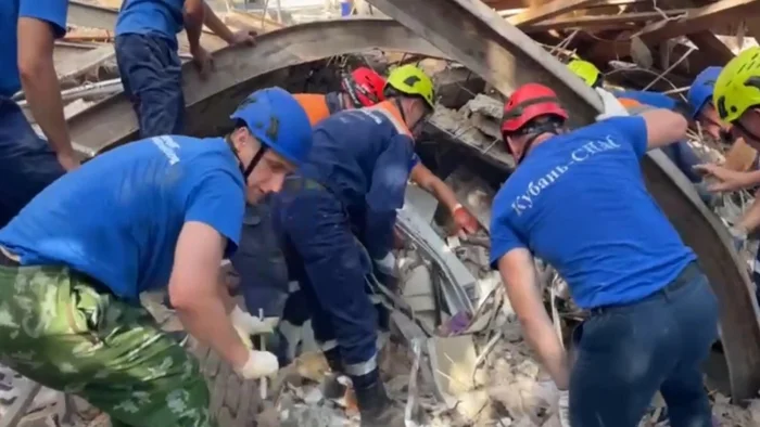 Произошел взрыв в ТЦ Апшеронска - Взрыв, Краснодарский Край, МЧС, Апшеронск, Новости, Происшествие, Негатив