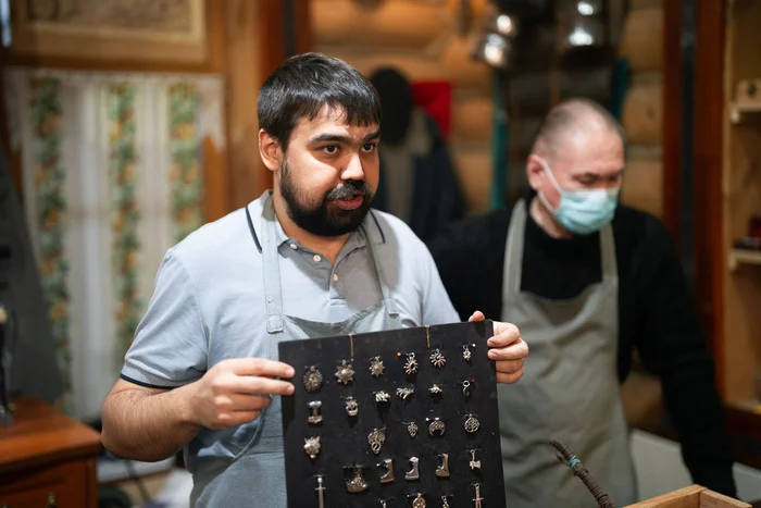 How souvenirs are made from tin in the “native village” in Kazan - My, Museum, sights, Local history, Cities of Russia, Kazan, Tatarstan, Tin, Metal Casting, Souvenirs, Decoration, Longpost