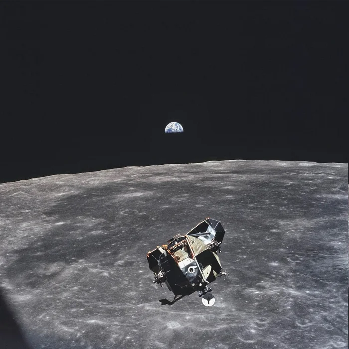 This photo of the loneliest man in the world is 55 years old. - Space, Informative, NASA, The photo, moon, Satellites, Planet, Planet Earth, Cosmonautics, Telegram (link)