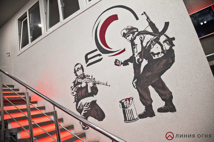 Художественная роспись на стене.