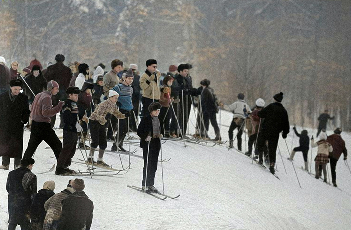 Жизнь Советской Москвы в 60-е годы. 20 раскрашенных фотографий. Часть 2 Старое фото, Колоризация, Фотография, Москва, СССР, История города, Историческое фото, 60-е, Длиннопост
