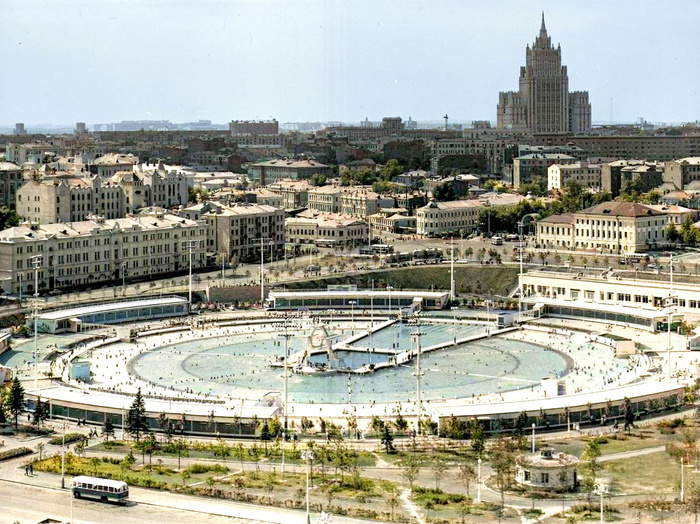 Жизнь Советской Москвы в 60-е годы. 20 раскрашенных фотографий. Часть 2 Старое фото, Колоризация, Фотография, Москва, СССР, История города, Историческое фото, 60-е, Длиннопост