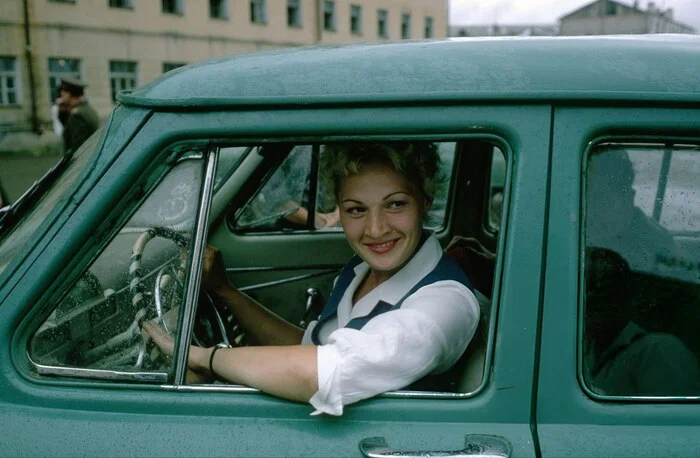 Beauty in a taxi - the USSR, Youth, Youth, Nostalgia, Taxi, Girls, Old photo, The photo, Telegram (link)