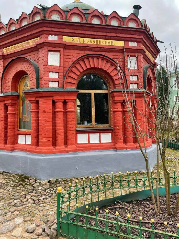 Цвета зданий и ансамбль поражают