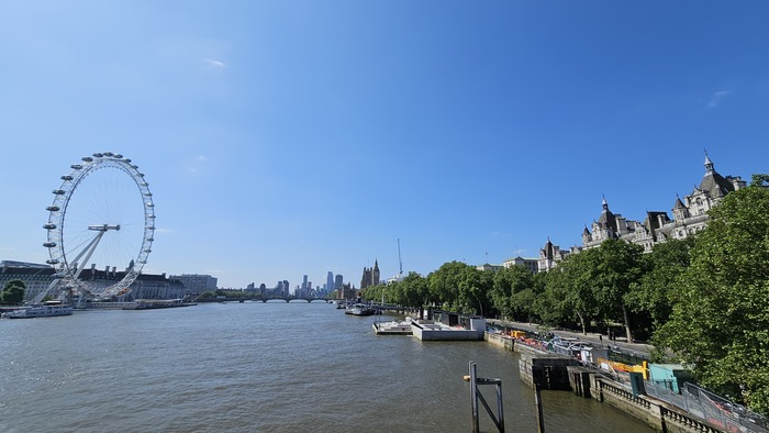 там где то вдали биг бэн