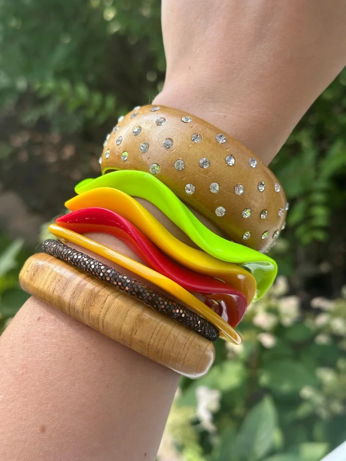 Cheeseburger bracelet - Cheeseburger, A bracelet