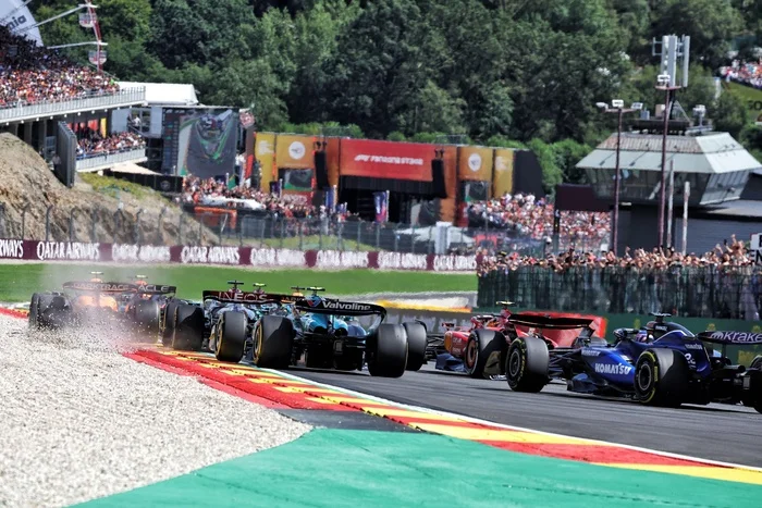 When the fate of victory is decided not by seconds, but by kilograms. The fate of the exemplary chase at Spa was decided after the finish of the race - Автоспорт, Race, Formula 1, World championship, Belgium, Spa, Liege, Disqualification, George Russell, Lewis Hamilton, Mercedes, Max Verstappen, Sergio Perez, Red bull, Ferrari, Charles Leclerc, Rain, Ardennes, Oscar Piastri, Mclaren, Yandex Zen (link), VKontakte (link), Longpost