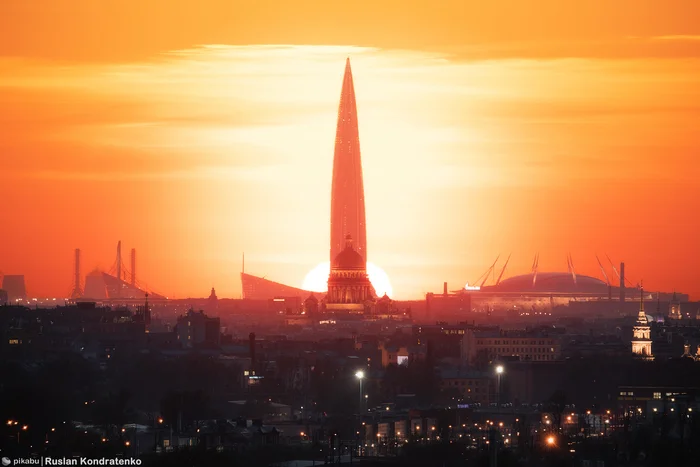 Lakhta Center and St. Isaac's Cathedral on the same line - My, Saint Petersburg, The photo, Canon, Town, Collage, Sunset, Evening, Longpost, The cathedral, Lakhta, Lakhta Center, Saint Isaac's Cathedral, Video, Vertical video