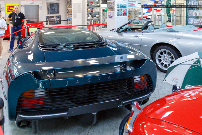 JAGUAR XJ220 (1996 г.)